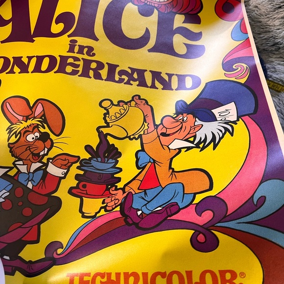 Alice in wonderland poster. - Picture 3 of 5